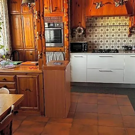Rousseau's Hotel 4*