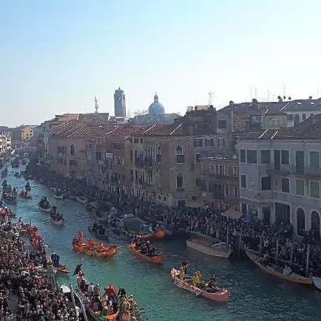 Rousseau's 4* Venezia