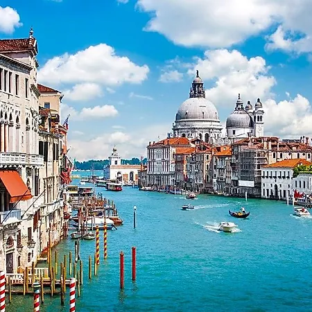 Rousseau's 4* Venezia